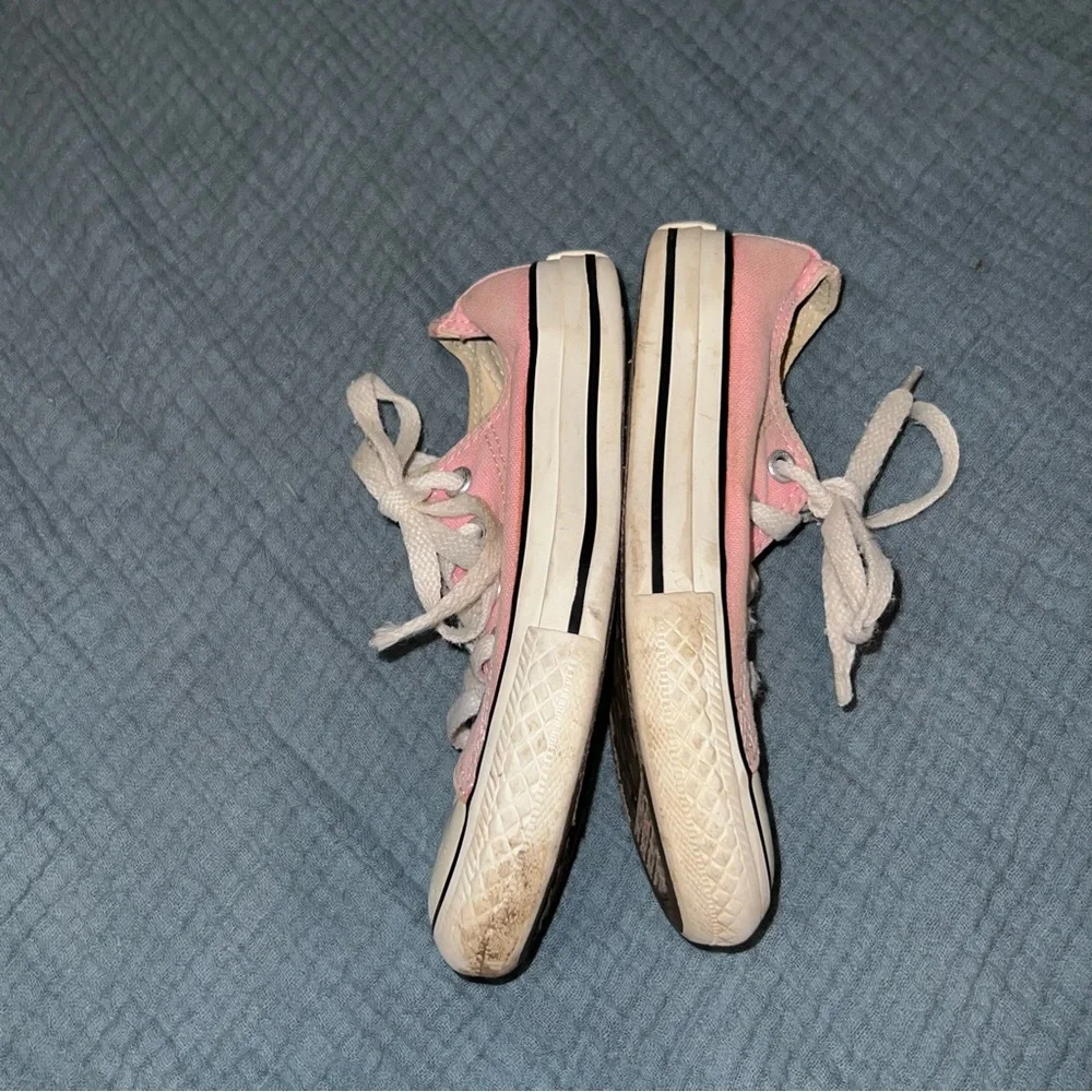 Converse Light Pink Sneakers